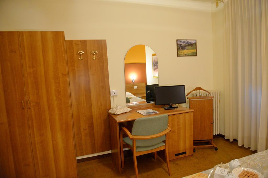 Albergo Altavilla 티라노 외부 사진
