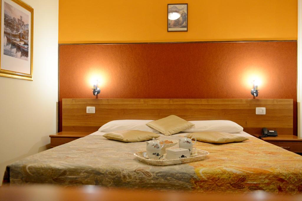 Albergo Altavilla 티라노 외부 사진