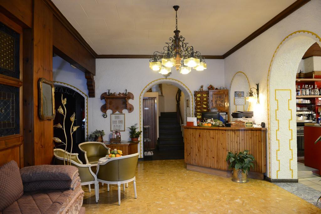 Albergo Altavilla 티라노 외부 사진