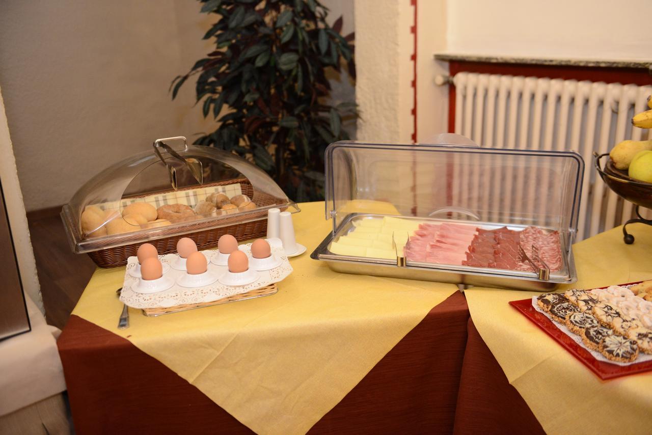 Albergo Altavilla 티라노 외부 사진